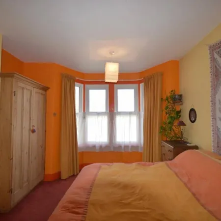Eclectic In Trendy Suburb Tatil Evi *