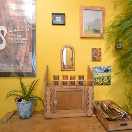 Eclectic In Trendy Suburb Holiday home Bristol